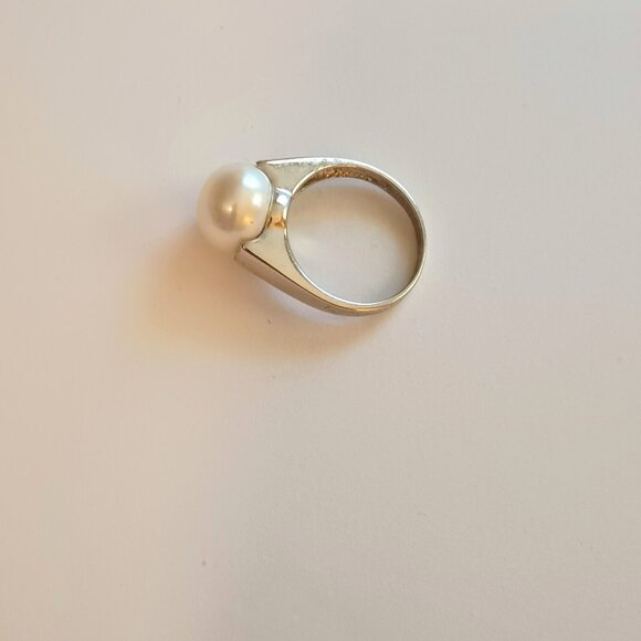 Silver Tone Large Pearl Ring 7.5 Beautiful Fashion Jewelry - Picture 7 of 10